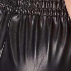 Puma Γυναίκες Δερμάτινα Παντελόνια Παντελόνι από απομίμηση δέρματος T7 535692 Μαύρο Regular Fit Μαύρο -Puma Εκπτώσεις unnamed file 105