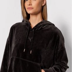 Puma Γυναίκες Μπλούζες Μπλούζα Her Velour 589520 Μαύρο Relaxed Fit Μαύρο -Puma Εκπτώσεις unnamed file 662