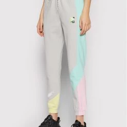 Puma Γυναίκες Παντελόνια Φόρμας Παντελόνι φόρμας International 531659 Γκρι Relaxed Fit Γκρι